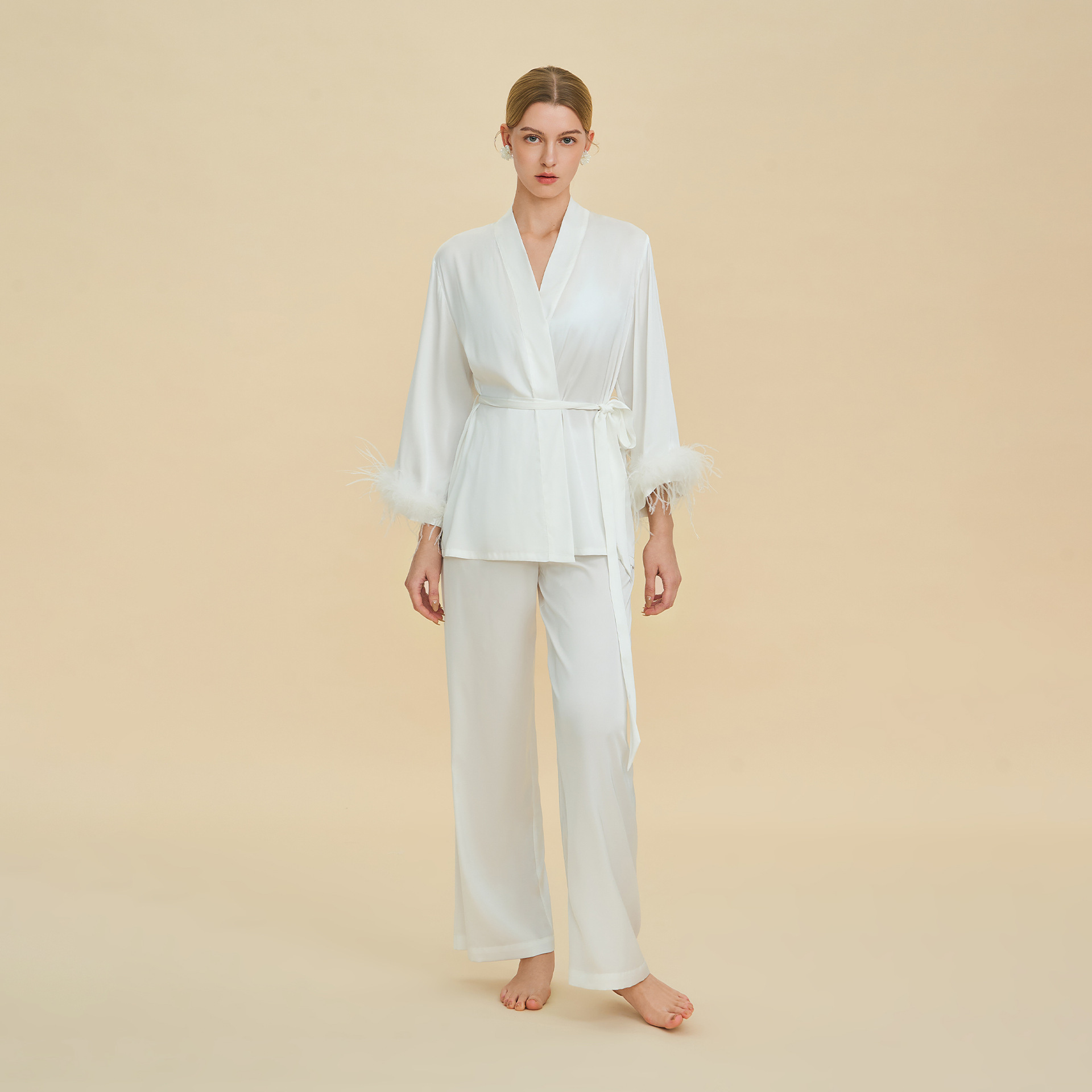 Women's Pajamas Set with Long Sleeves and Pants, Light Luxury