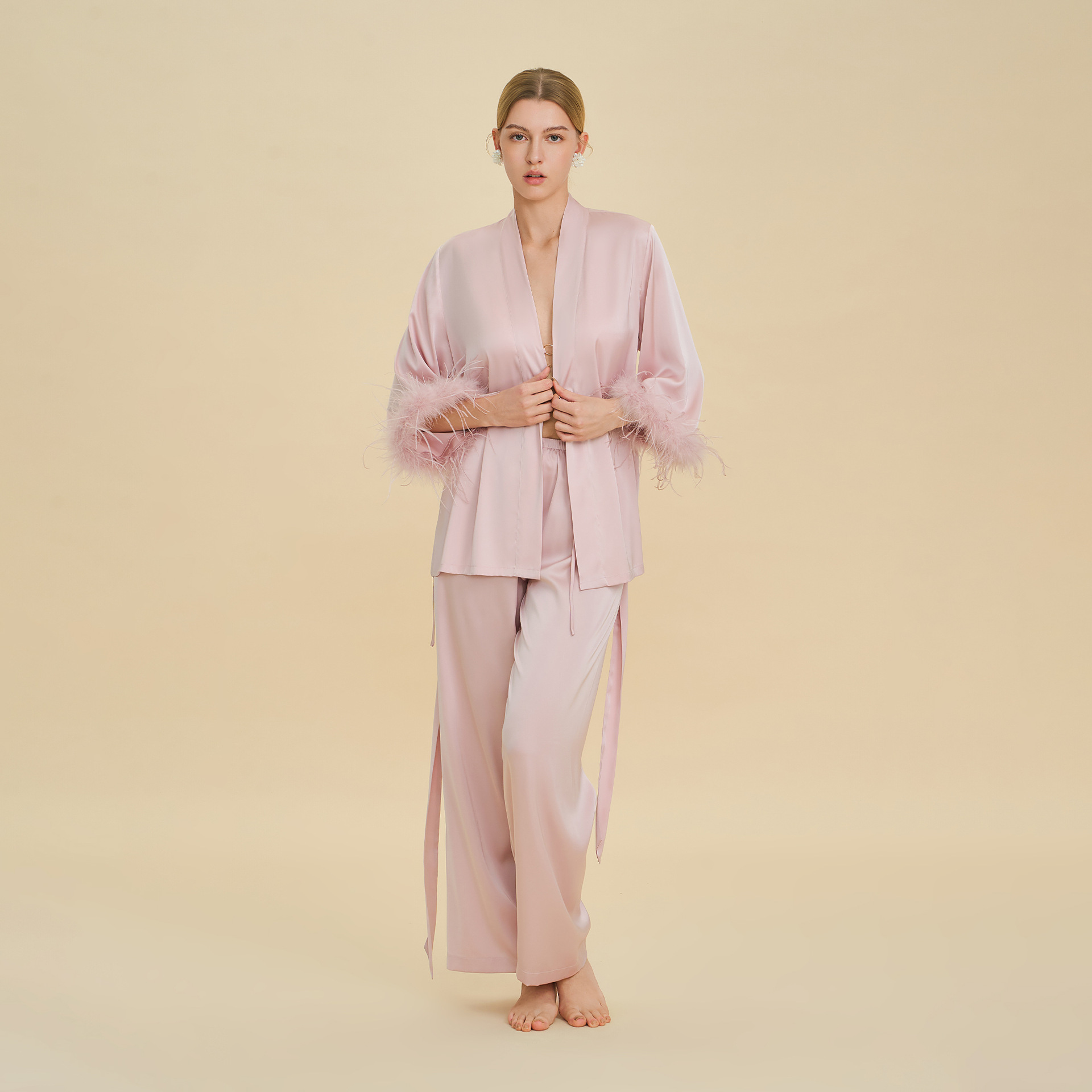 Women's Pajamas Set with Long Sleeves and Pants, Light Luxury